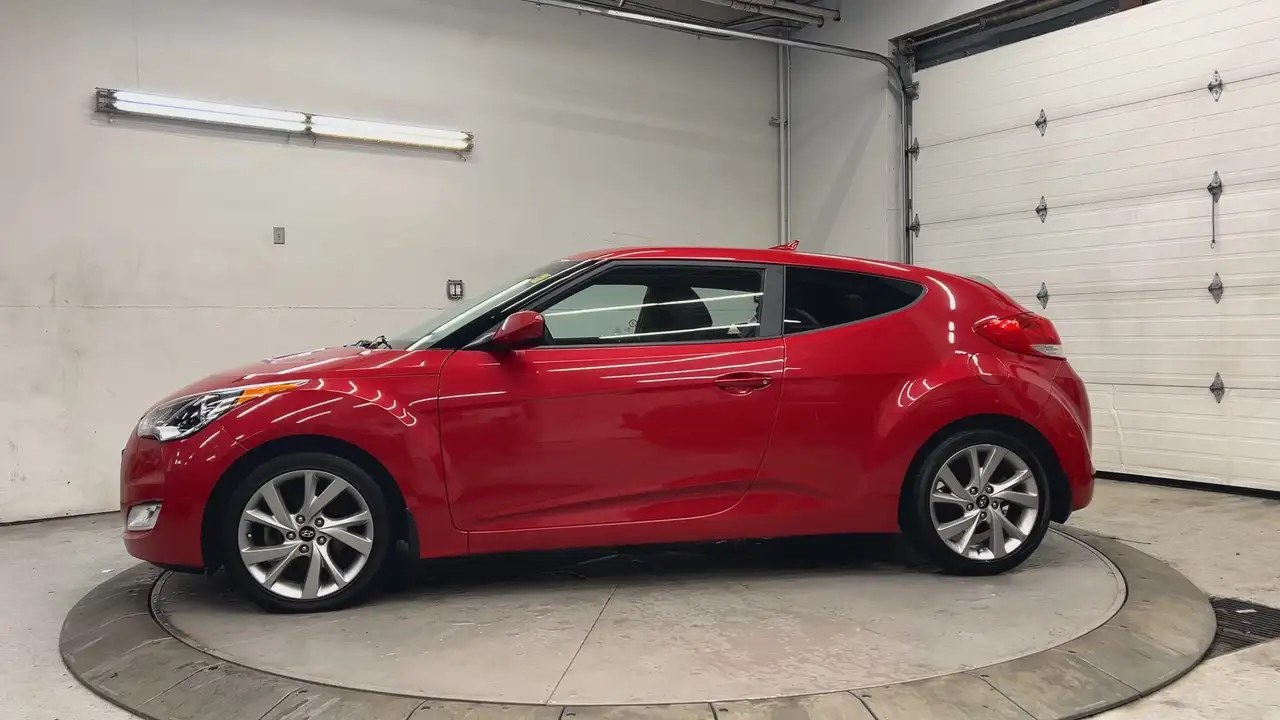 Hyundai VELOSTER снимка Hyundai VELOSTER