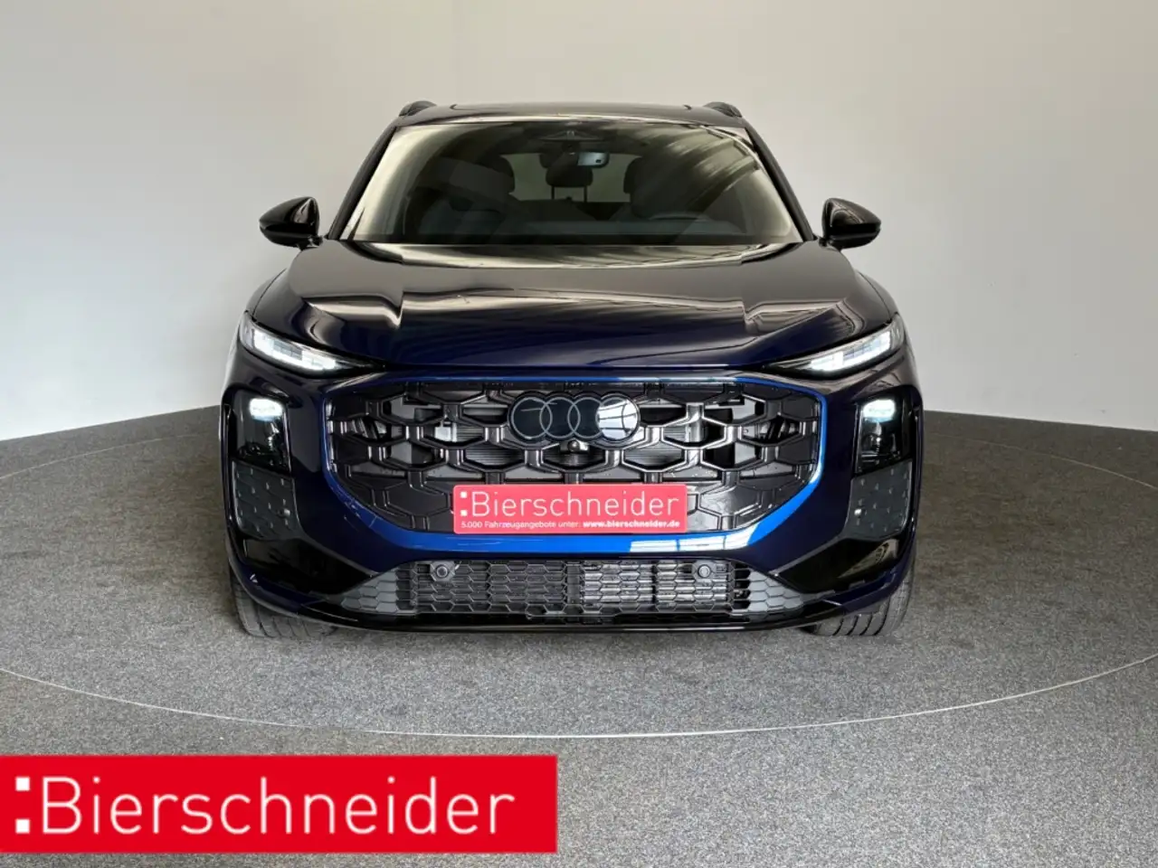 Audi Q3 SUV TFSI quattro 150 kW S tronic line AHK TECH PLU 2