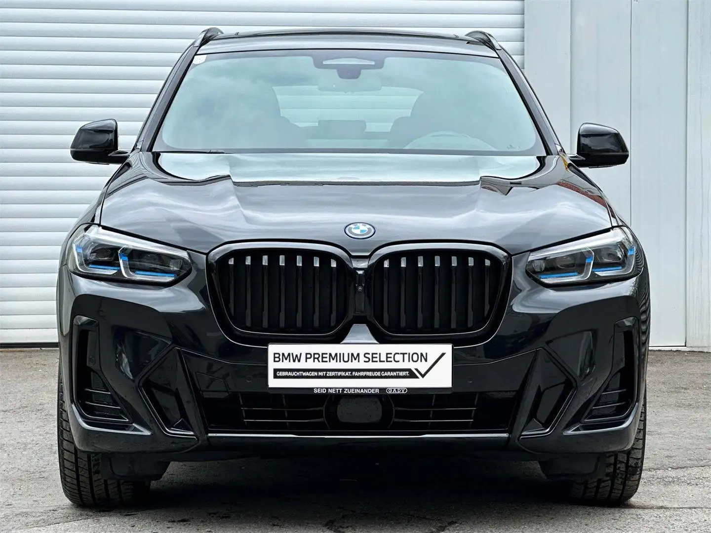 BMW X3 xDrive30e Schwarz - 2