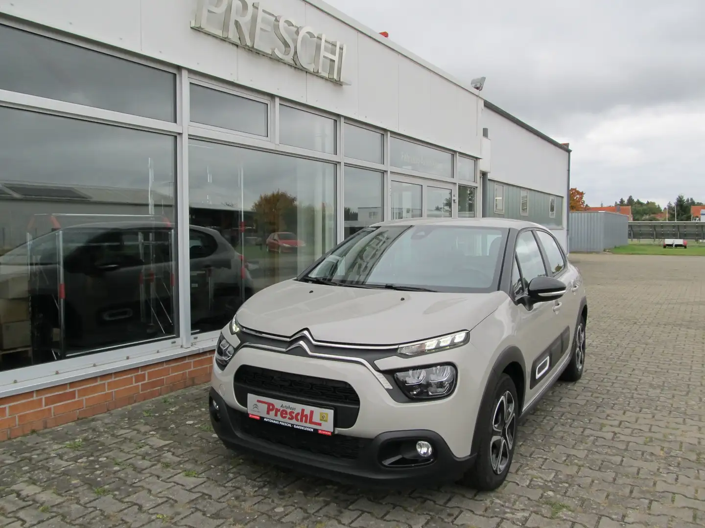 Citroen C3 Plus 82 Impress, Klimaautomatik, Sitzheizung Beige - 1