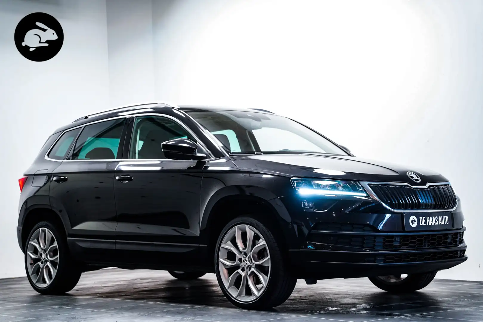 Skoda Karoq 1.5 TSI Style|Pano dak|Camera|19 inch|Acc Zwart - 1