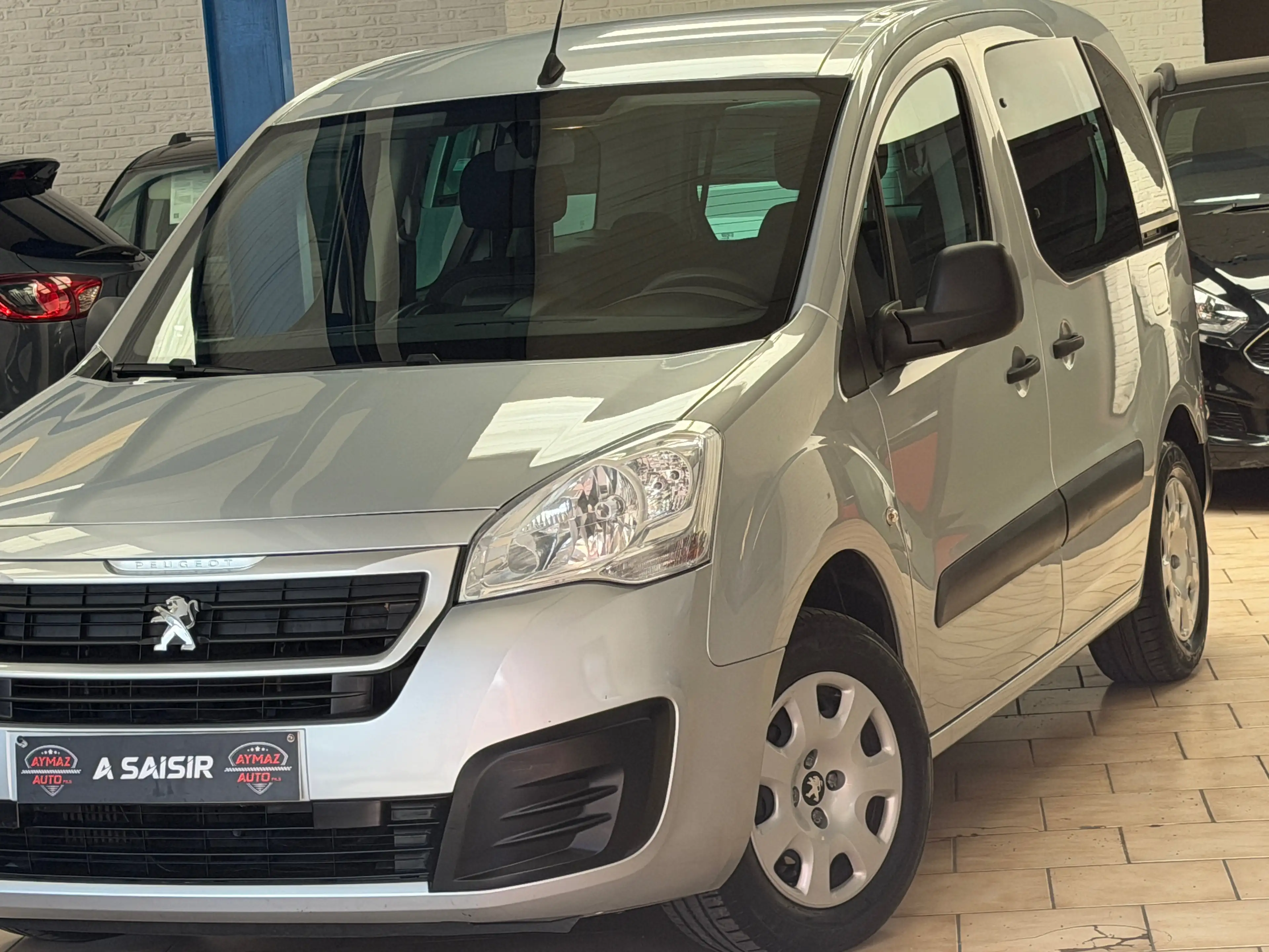 Peugeot Partner Tepee 1.6 BlueHDi Active 5 PLACES — photo 8