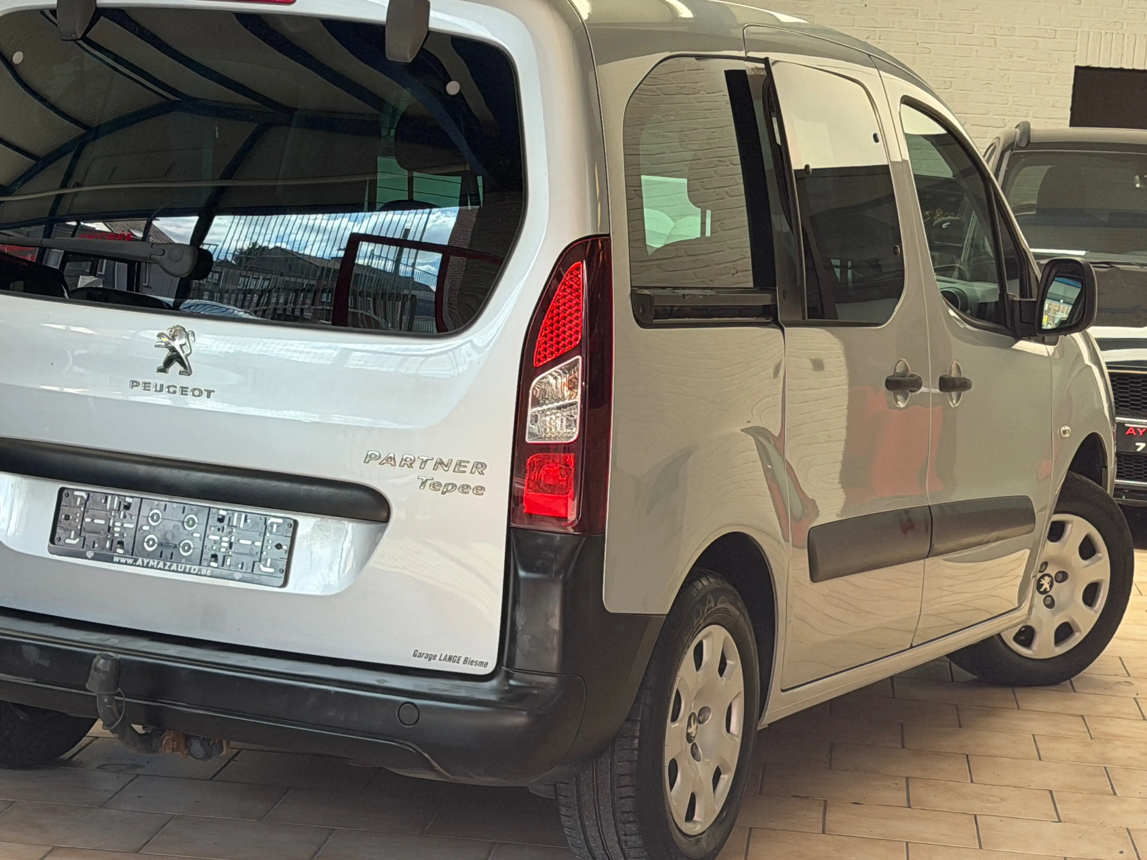 Peugeot Partner Tepee 1.6 BlueHDi Active 5 PLACES — photo 11