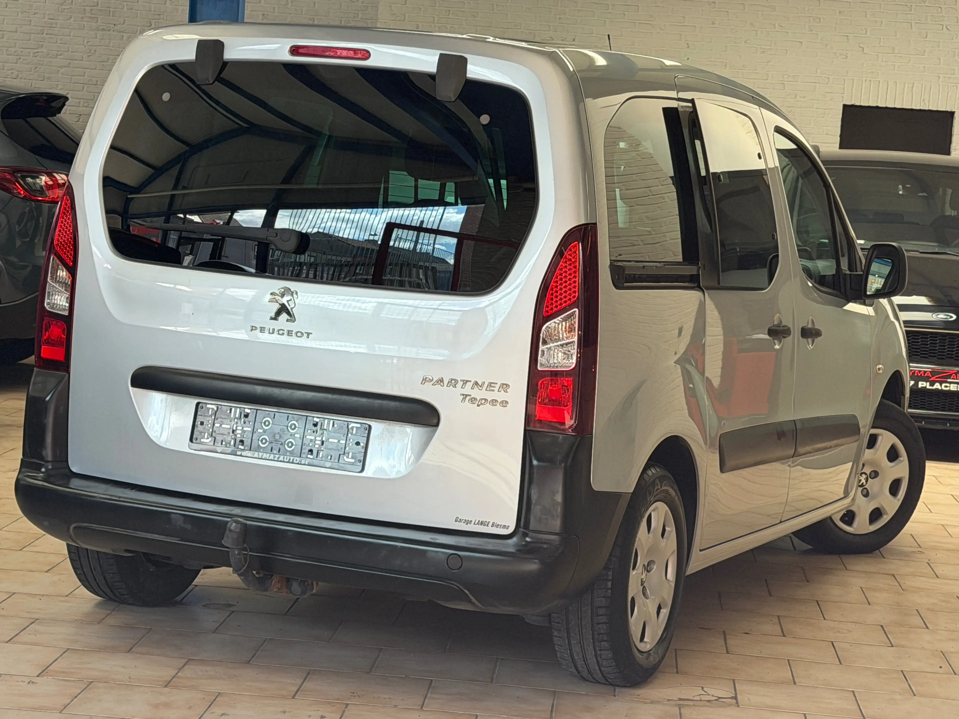 Peugeot Partner Tepee 1.6 BlueHDi Active 5 PLACES — photo 10