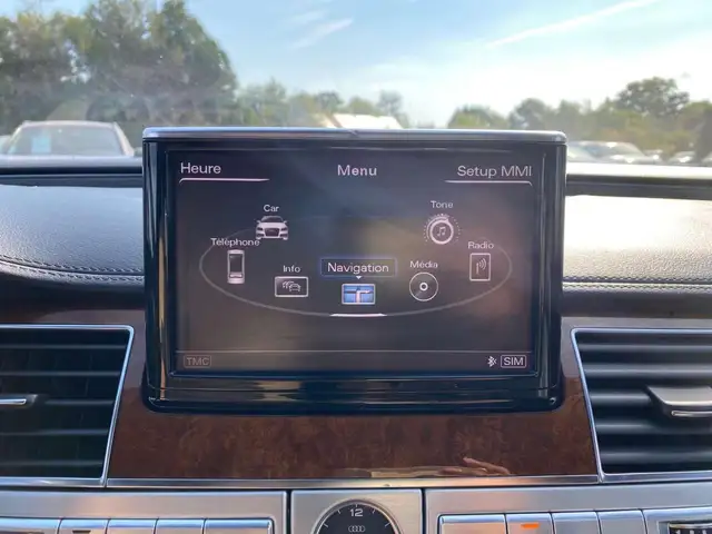 Audi A8 view 12