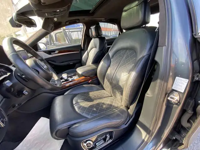 Audi A8 view 5
