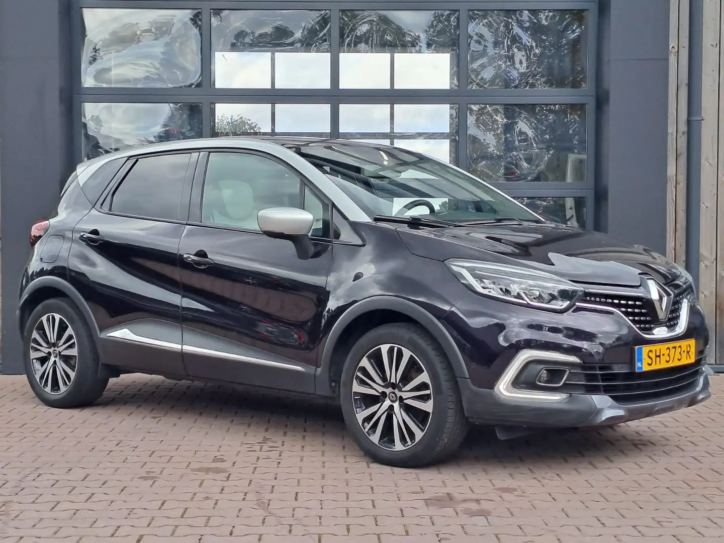 Renault Captur 1.2 TCe Initiale Paris | Automaat | Trekhaak | Sto Zwart - 2