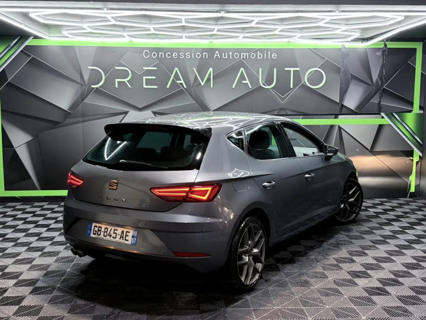 SEAT Leon 1.4 TSI 150CH ACT XCELLENCE START\u0026STOP Gris - 2