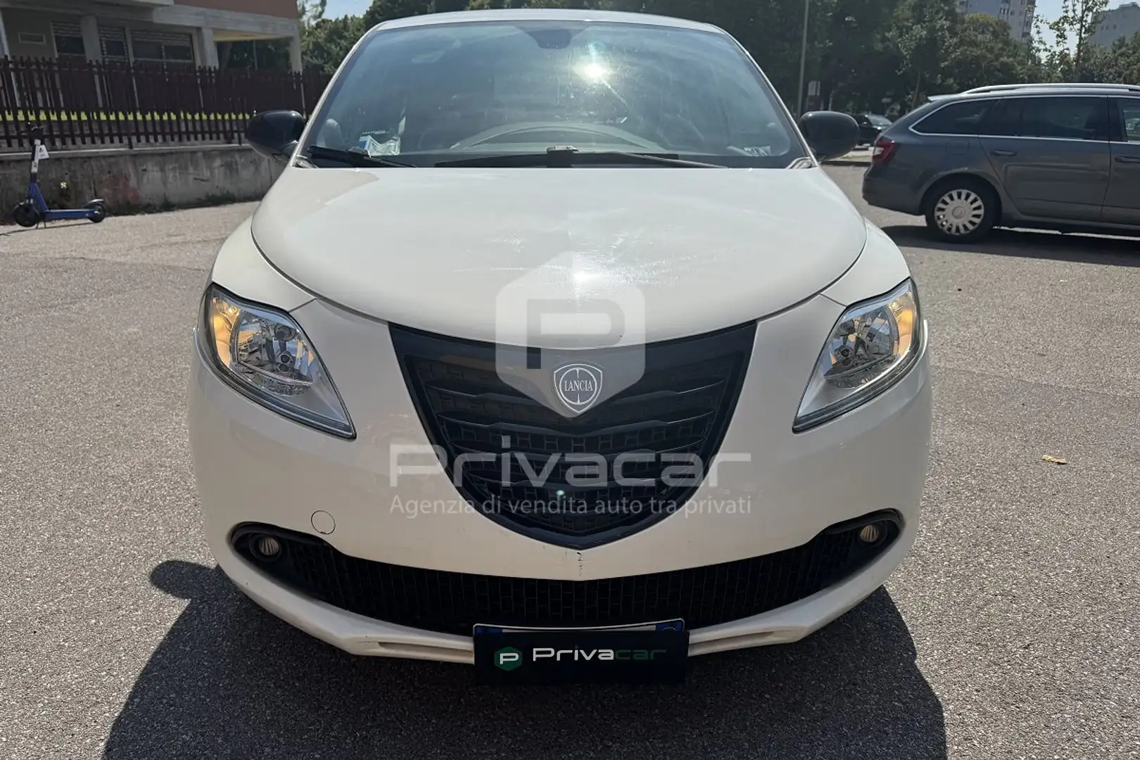 Lancia Ypsilon Ypsilon 1.2 69 CV 5 porte GPL Ecochic Elefantino Bianco - 2
