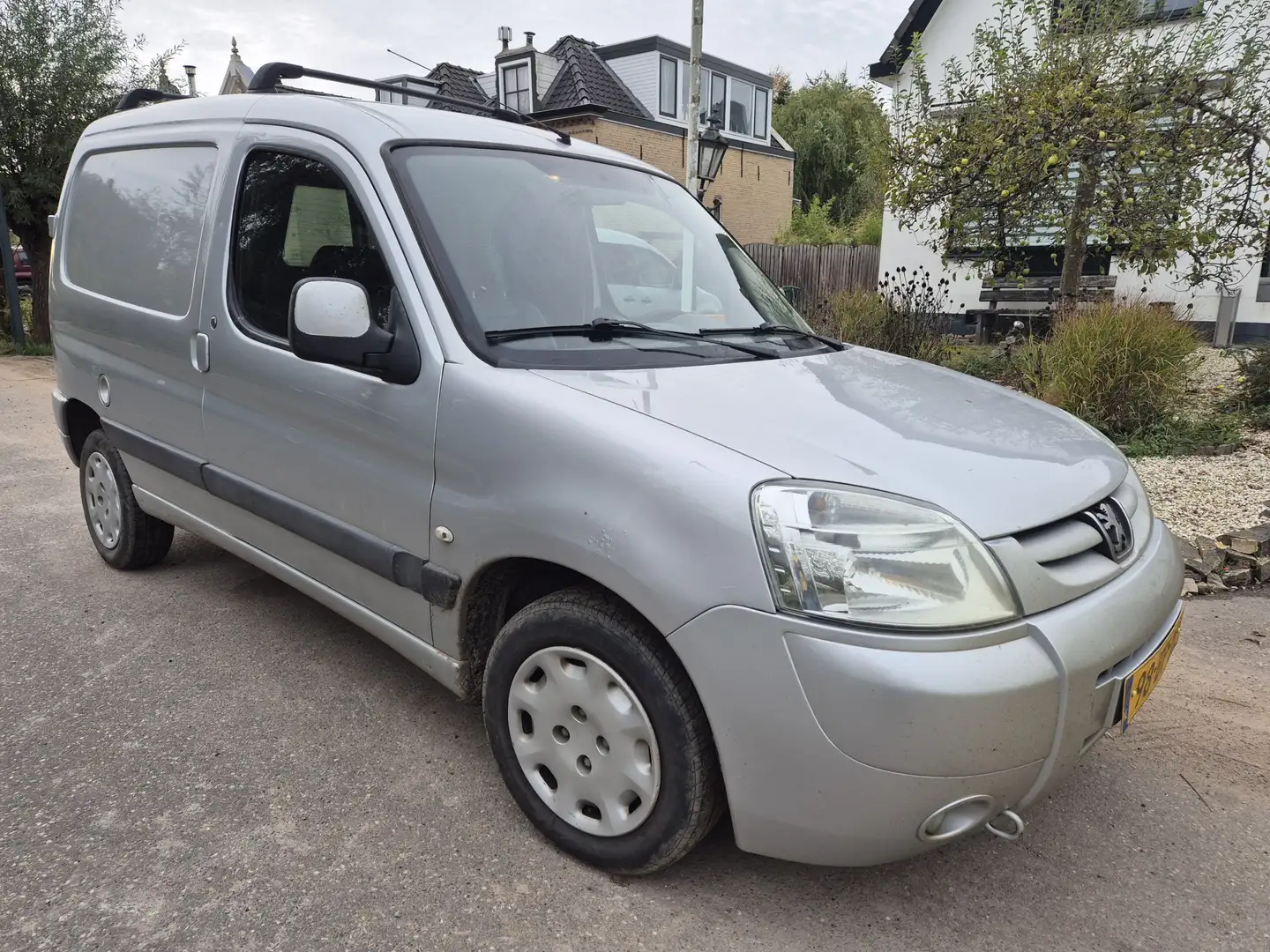 Peugeot Partner PRIJS 595,- MARGE 1.9d trekhaak Zilver - 2