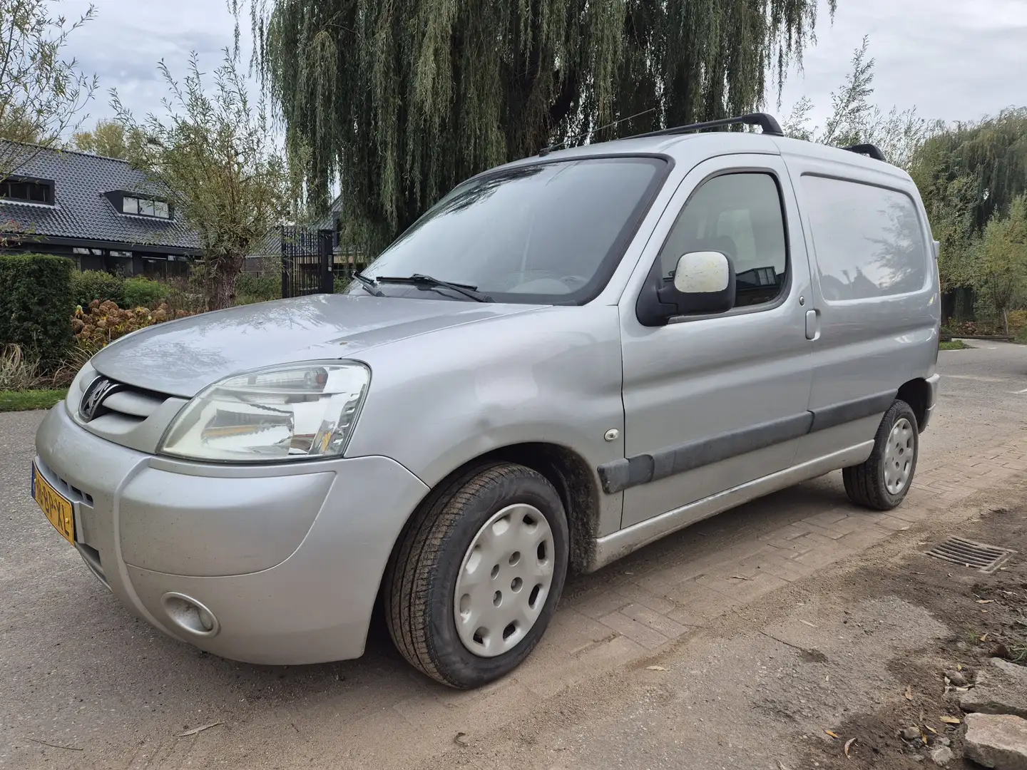 Peugeot Partner PRIJS 595,- MARGE 1.9d trekhaak Zilver - 1