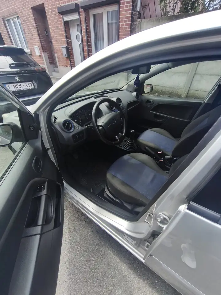 Ford Fiesta 1.3i Fun, foto 8