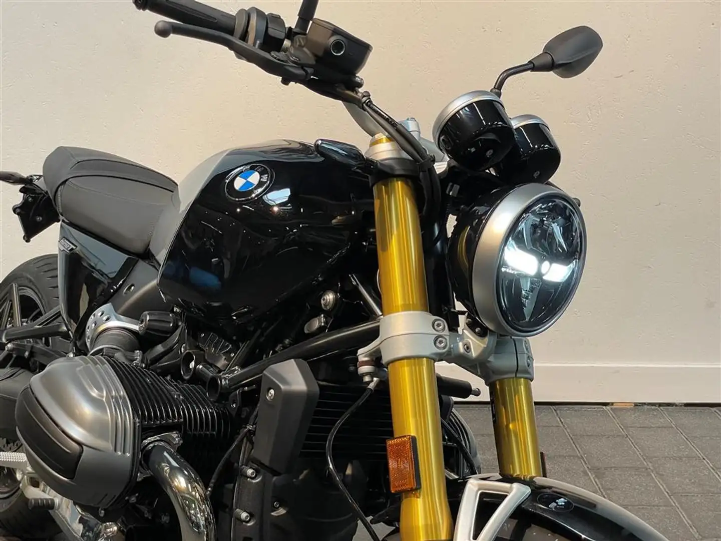 BMW R 12 nineT 1 Hand / TOP Gepflegt Noir - 2