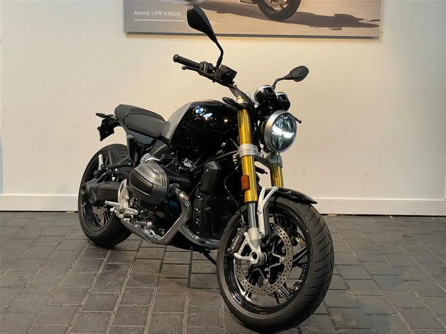 BMW R 12 nineT 1 Hand / TOP Gepflegt Noir - 1
