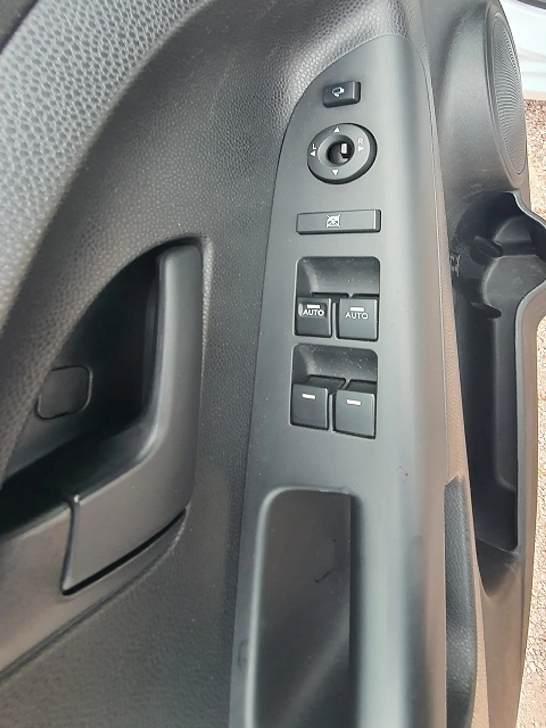 Kia Venga Venga Diesel 1.6 CRDi 128 Vision*TÜV NEU*SERVICE NEU* — photo 14