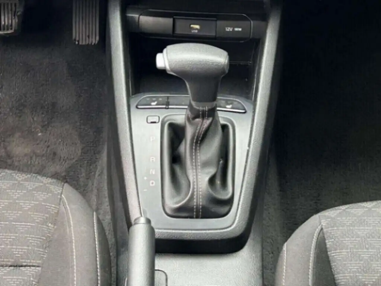 Kia Rio снимка Kia Rio
