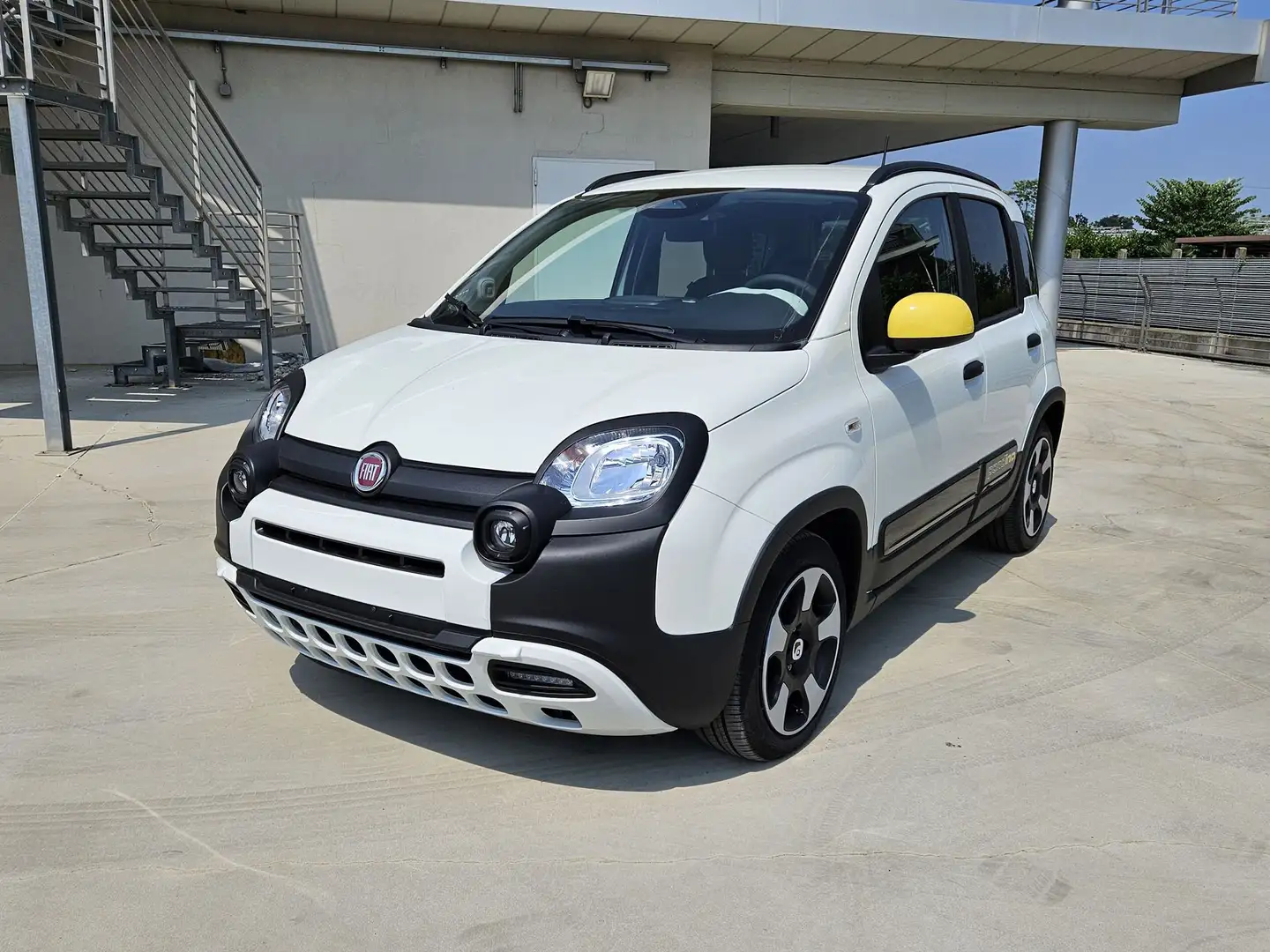 Fiat Panda 1.0 FireFly S&S Hybrid Pandina Bianco - 1