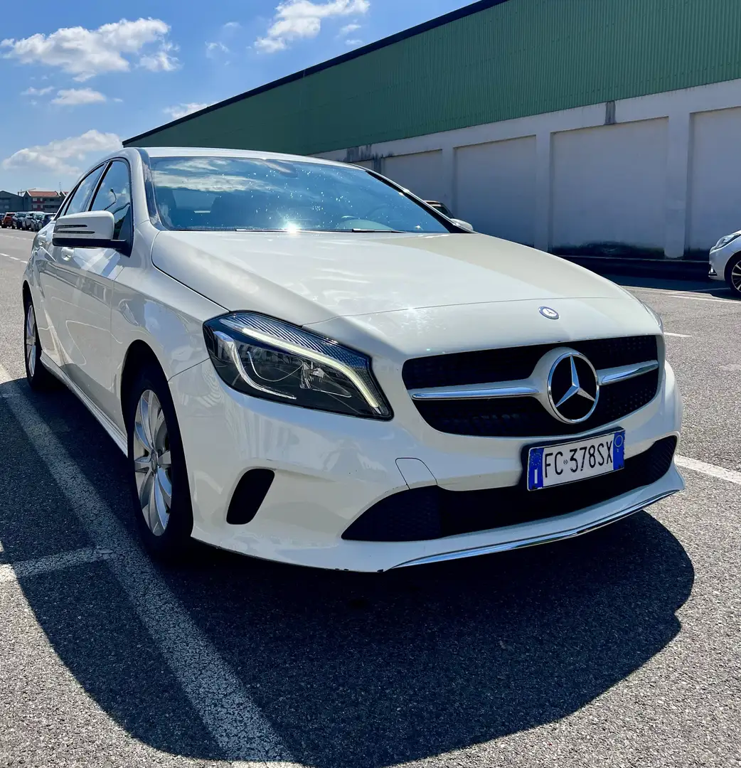 Mercedes-Benz A 180 d Sport auto my16 - 1