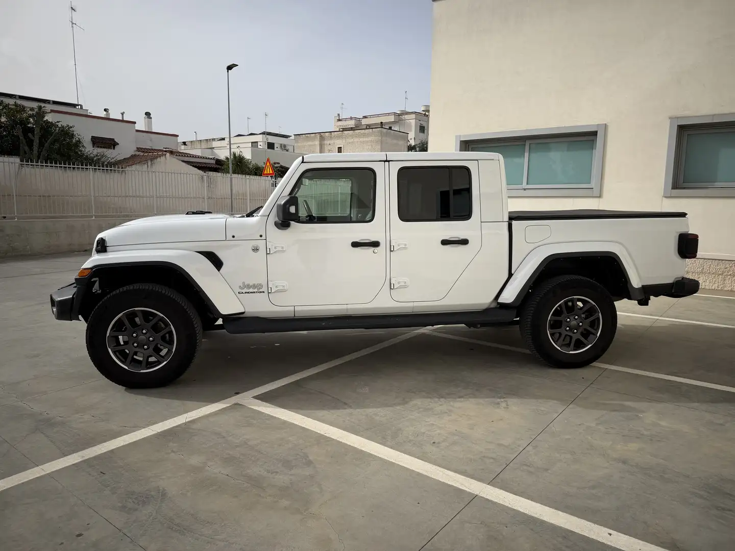 Jeep Gladiator 3.0 V6 Overland 4wd auto Bianco - 2