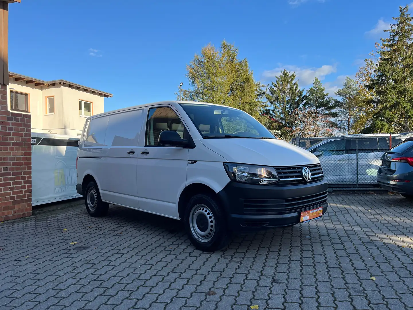 Volkswagen T6 Transporter Kasten Klima 19% MwSt. ausweisbar !!! Weiß - 1