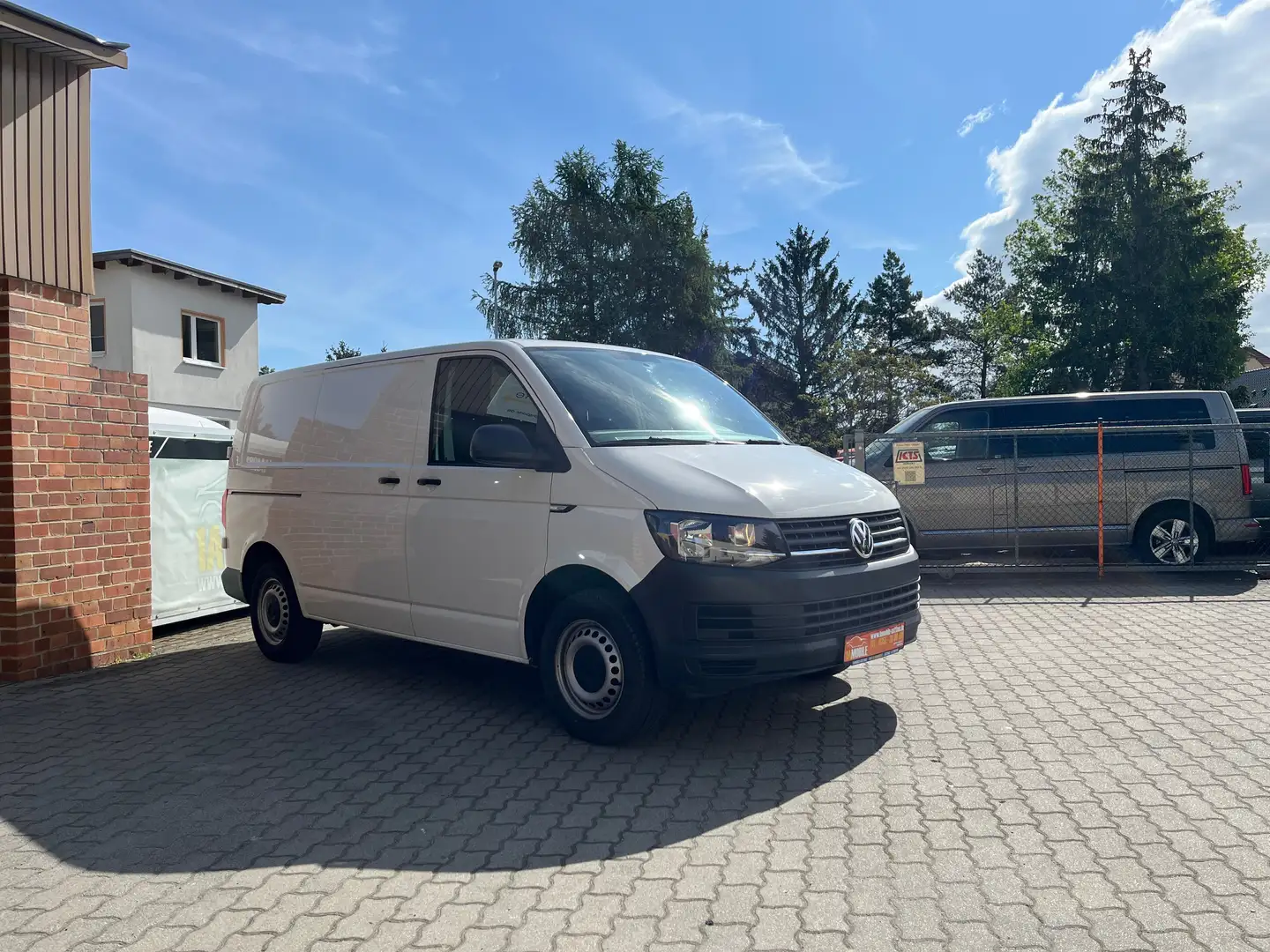 Volkswagen T6 Transporter Kasten Klima 19% MwSt. ausweisbar !!! Weiß - 2