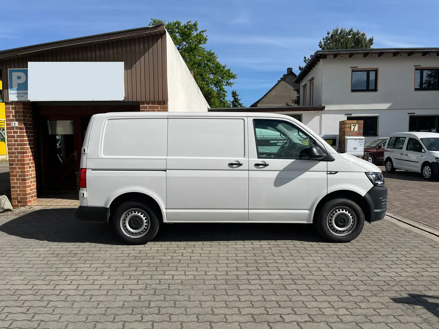 Volkswagen T6 Transporter Kasten Klima 19% MwSt. ausweisbar !!! Weiß - 1