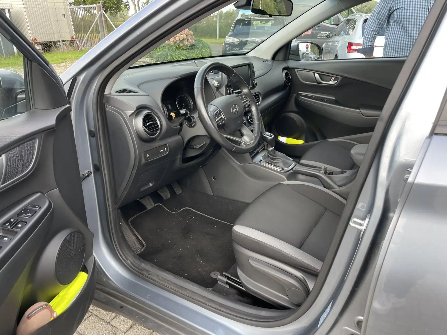Hyundai KONA 1.0 T-GDI EU6 Trend 2WD Silber - 2
