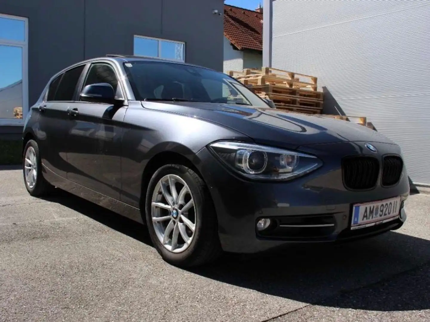 BMW 116 116d Efficient Dynamics Edition Edition Grau - 1