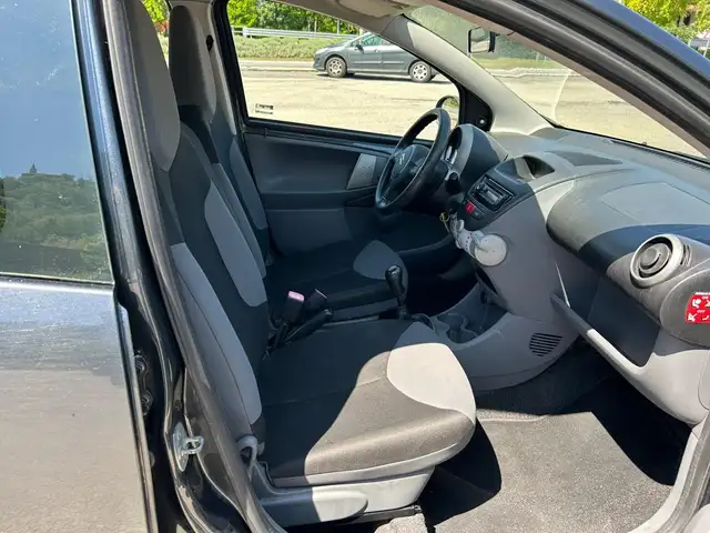 Citroen C1 view 8