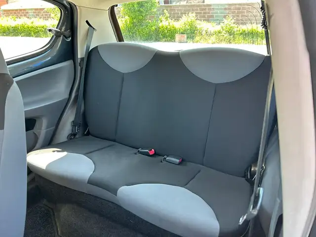 Citroen C1 view 9
