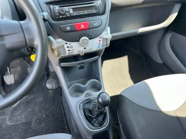 Citroen C1 view 12