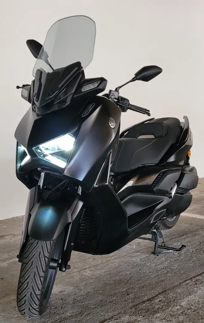 Yamaha X-Max 300 X-MAX 300 TECH-MAX Černá - 1