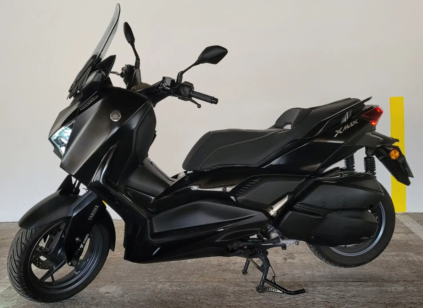 Yamaha X-Max 300 X-MAX 300 TECH-MAX Černá - 2