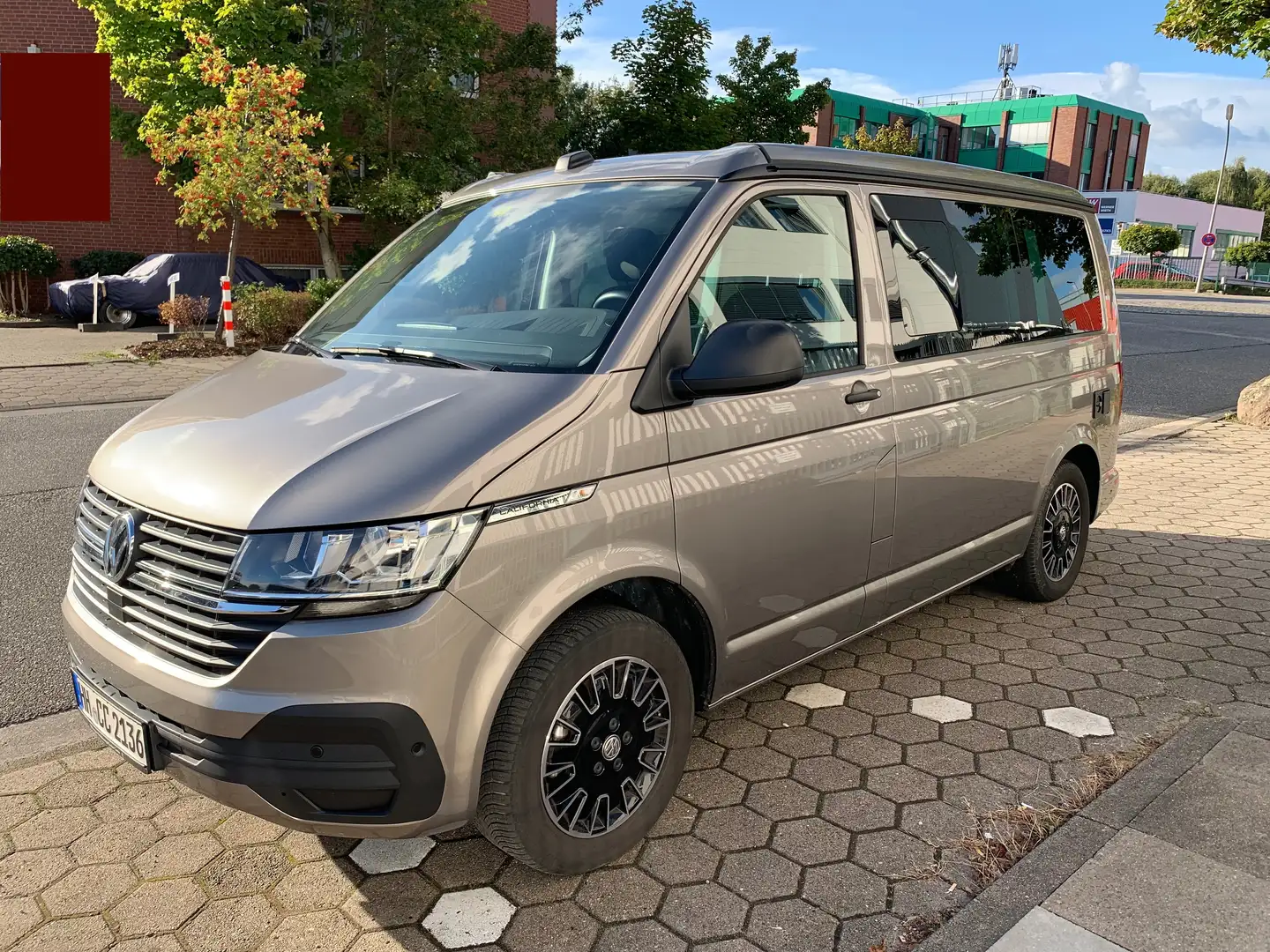 Volkswagen T6.1 California California 2,0 TDI DSG Coast Béžová - 2