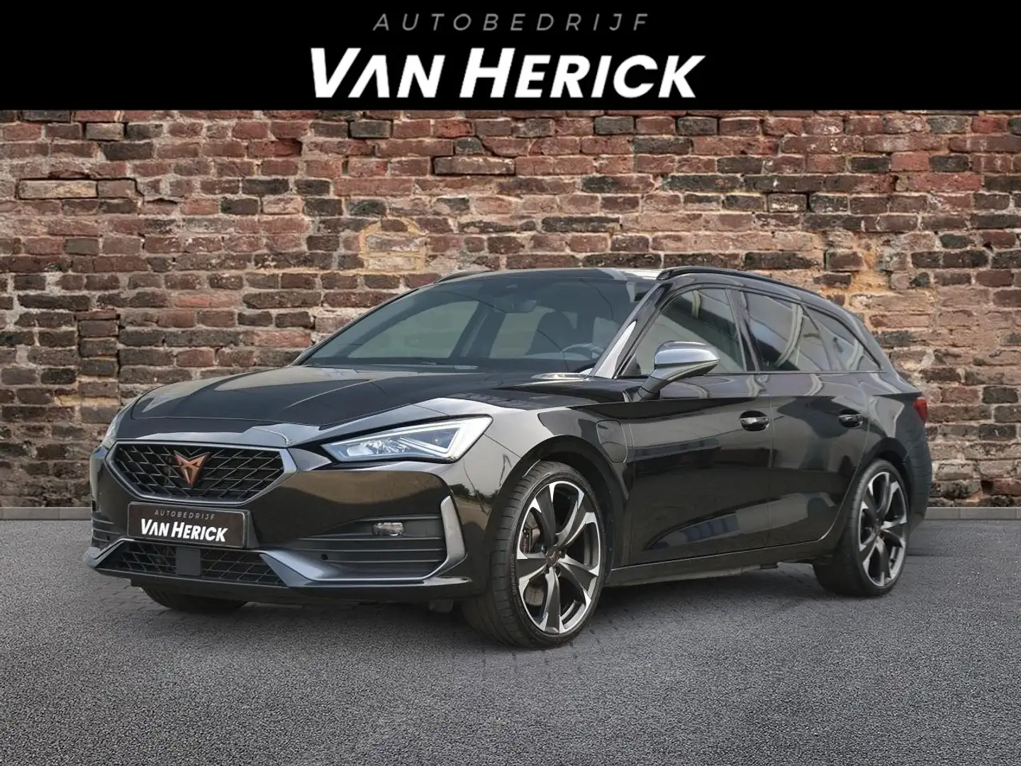 CUPRA Leon Sportstourer 1.4 e-Hybrid VZ 245PK | Navi | Trekha Zwart - 1