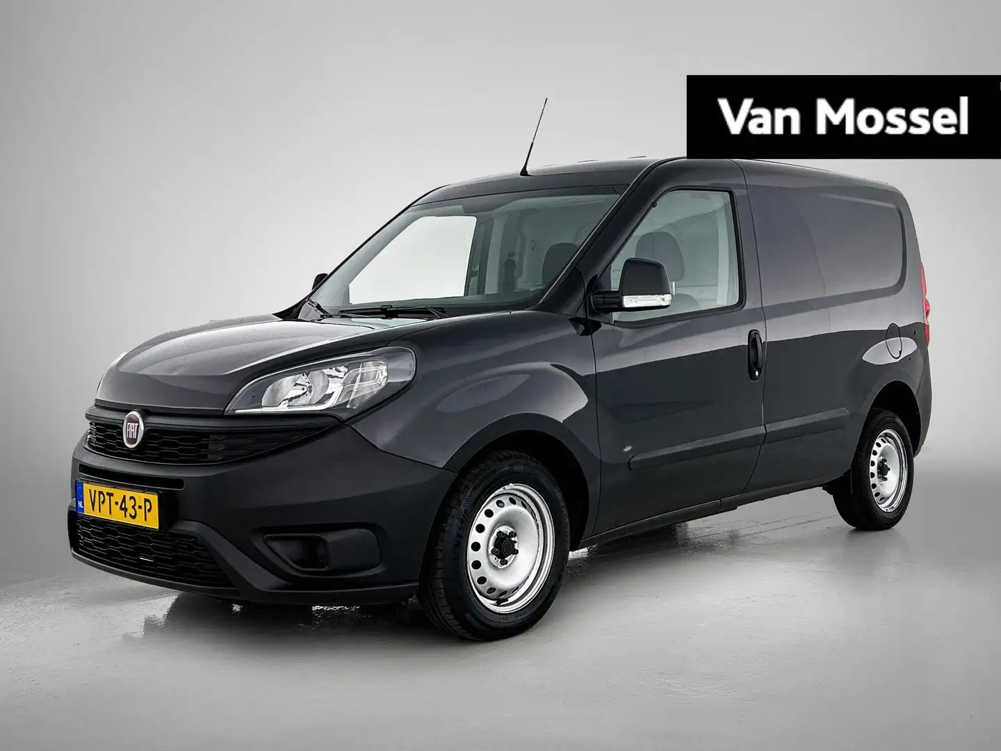 Fiat Doblo Cargo 1.6 MJ L1H1 Zwart - 1