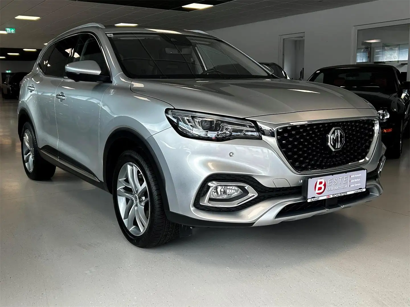 MG EHS 1,5T GDI PHEV Luxury Aut. Silber - 1