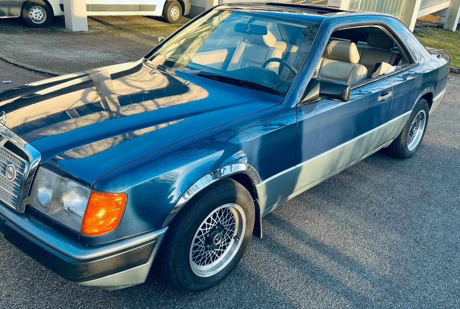 Mercedes-Benz 230 1 Hand H-Zulassung Original Zustand Blau - 1