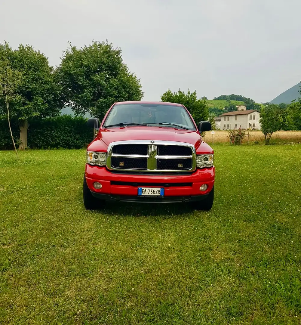 RAM 1500 LARAMIE Червоний - 1