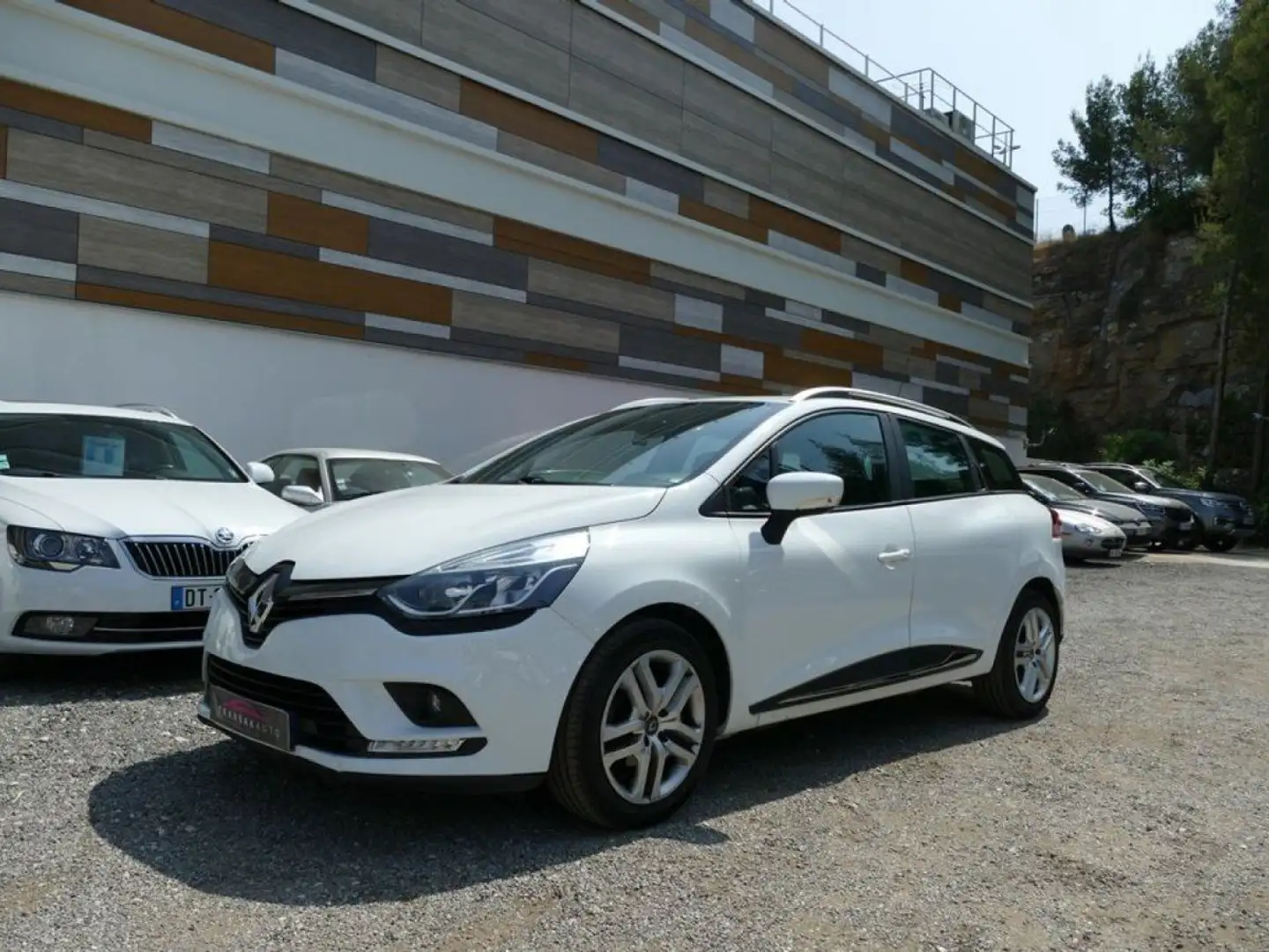 Renault Clio IV ESTATE BUSINESS 1.5 DCI 90 Ch BVM5 Beyaz - 1