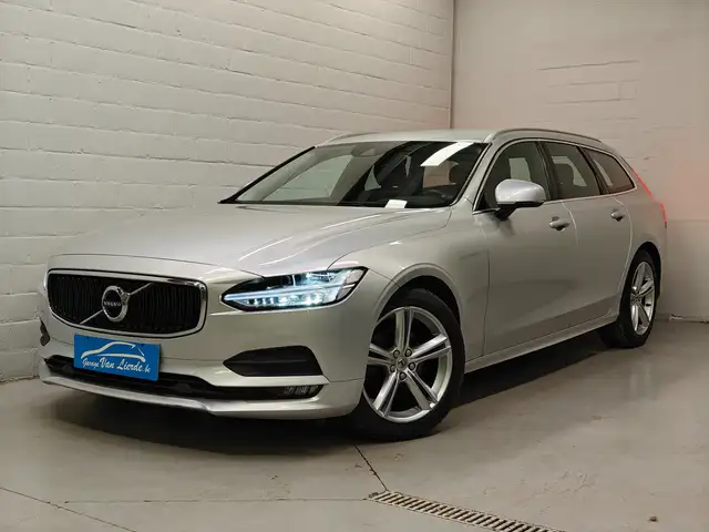 Volvo V90 D3 AWD Geartronic Momentum - Apple Carplay
