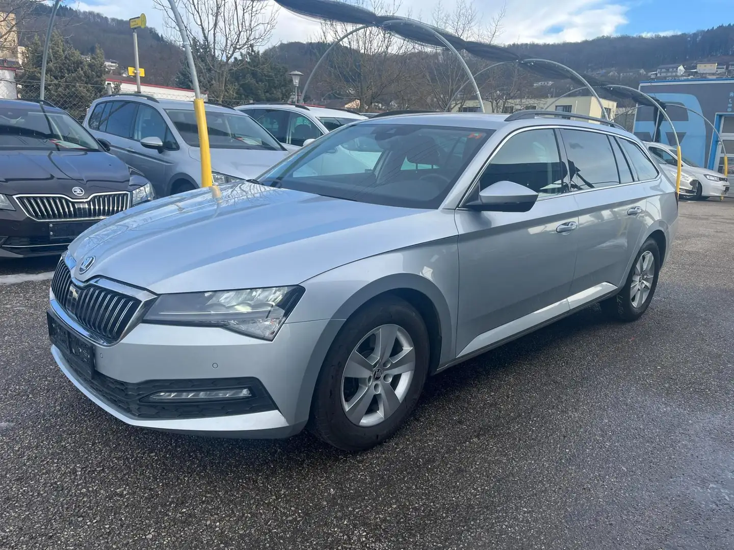 Skoda Superb Kombi 1,6 TDI Ambition DSG ACC-LED-Carplay Silber - 1