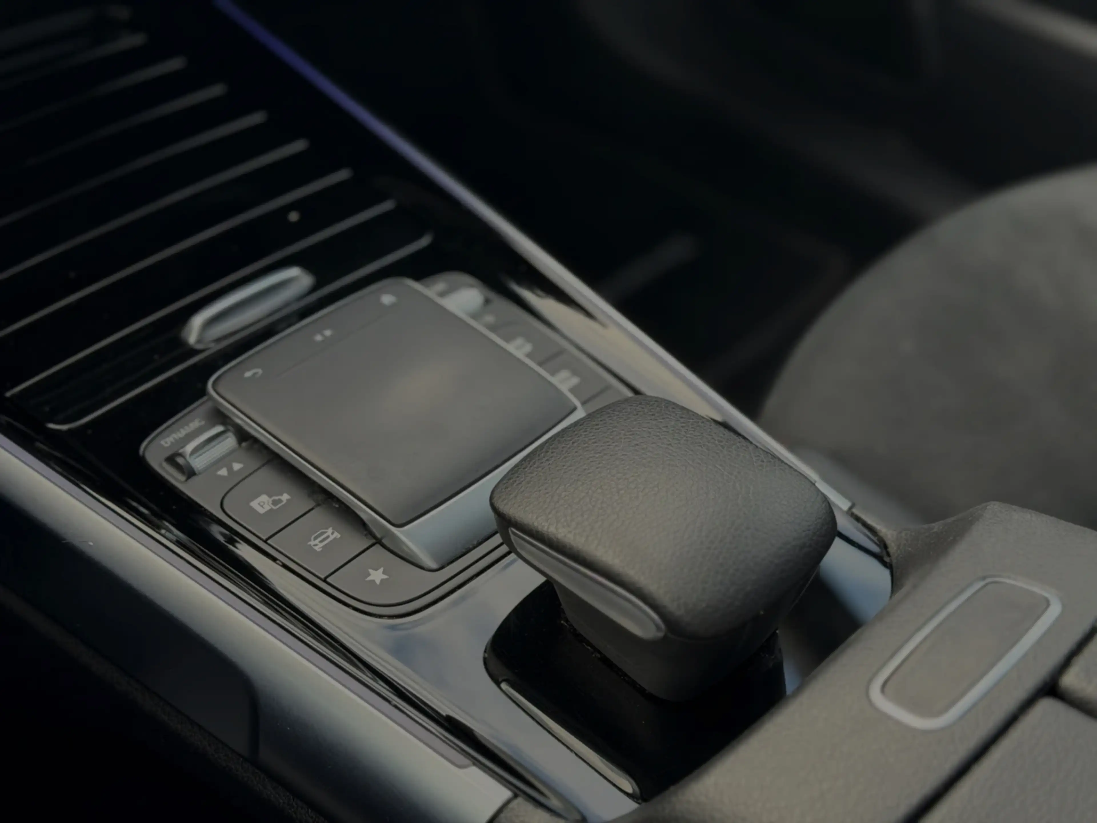 Mercedes-Benz EQB 250 AMG Line 7p. 67 kWh 93% SoH(NL-auto, 1e Eig, Deale — photo 25