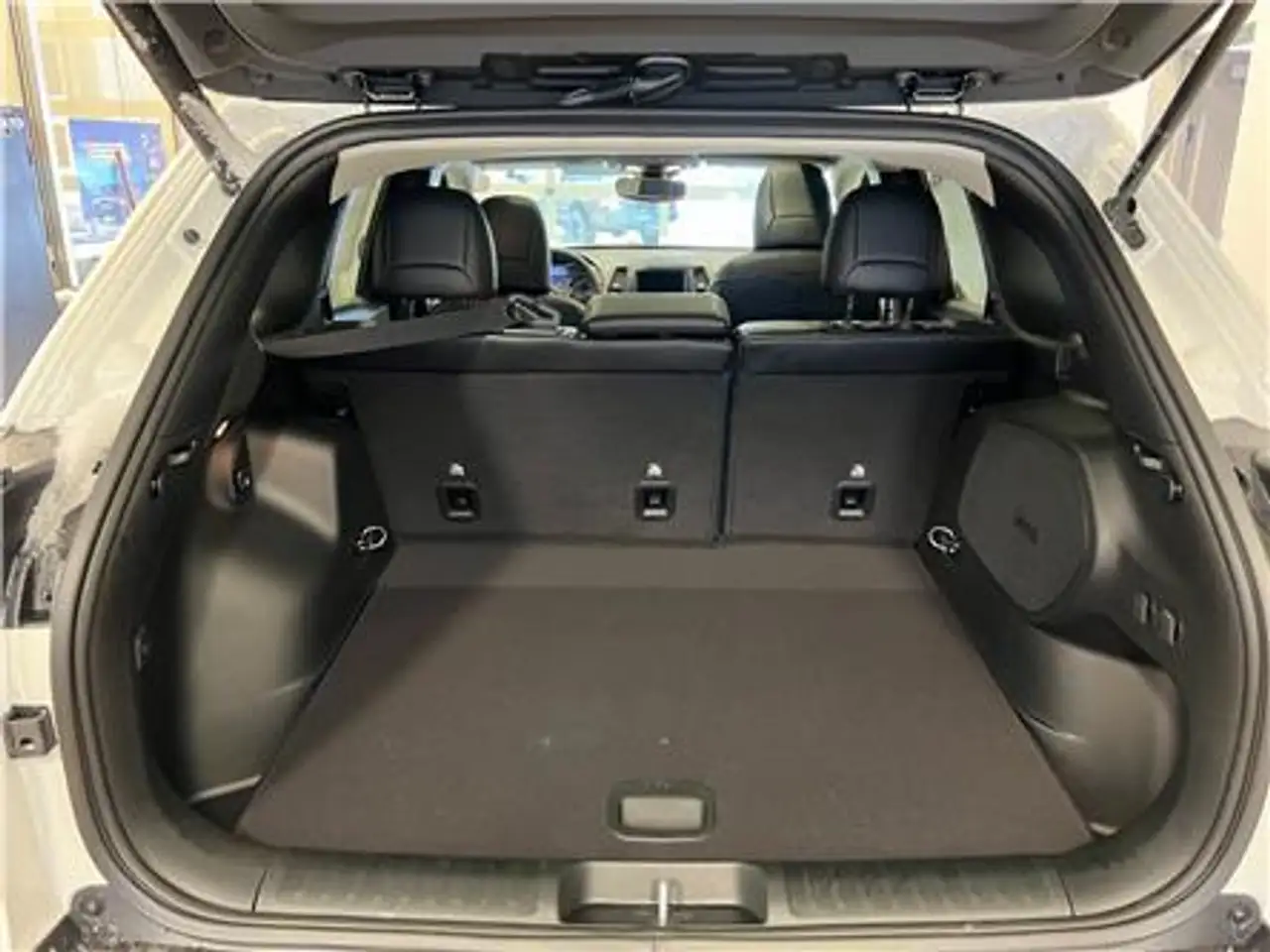 Jeep Cherokee снимка Jeep Cherokee