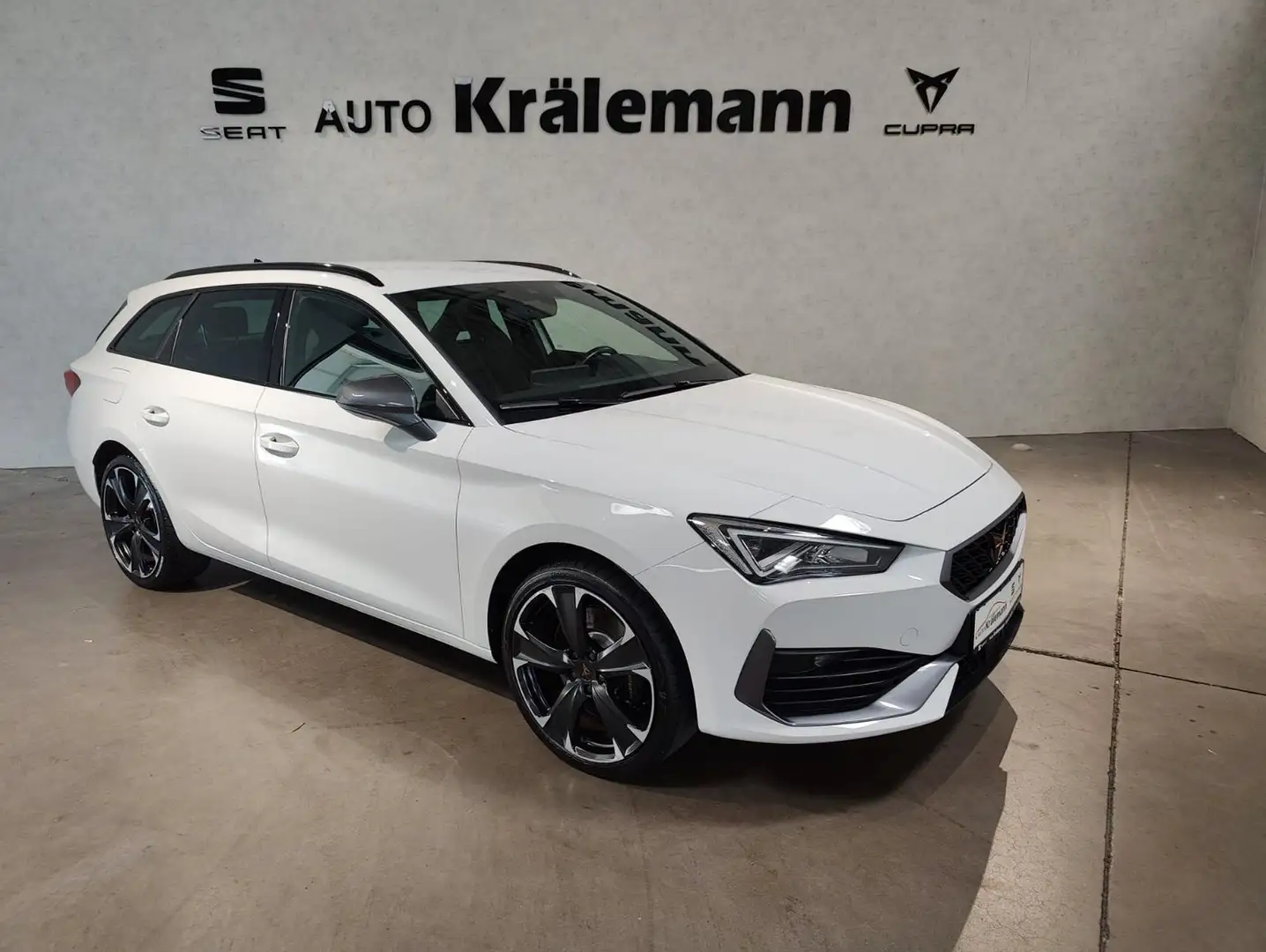 CUPRA Leon Sportstourer 1,4 DSG e-HYBRID*Navi*LED*AHK* Weiß - 1