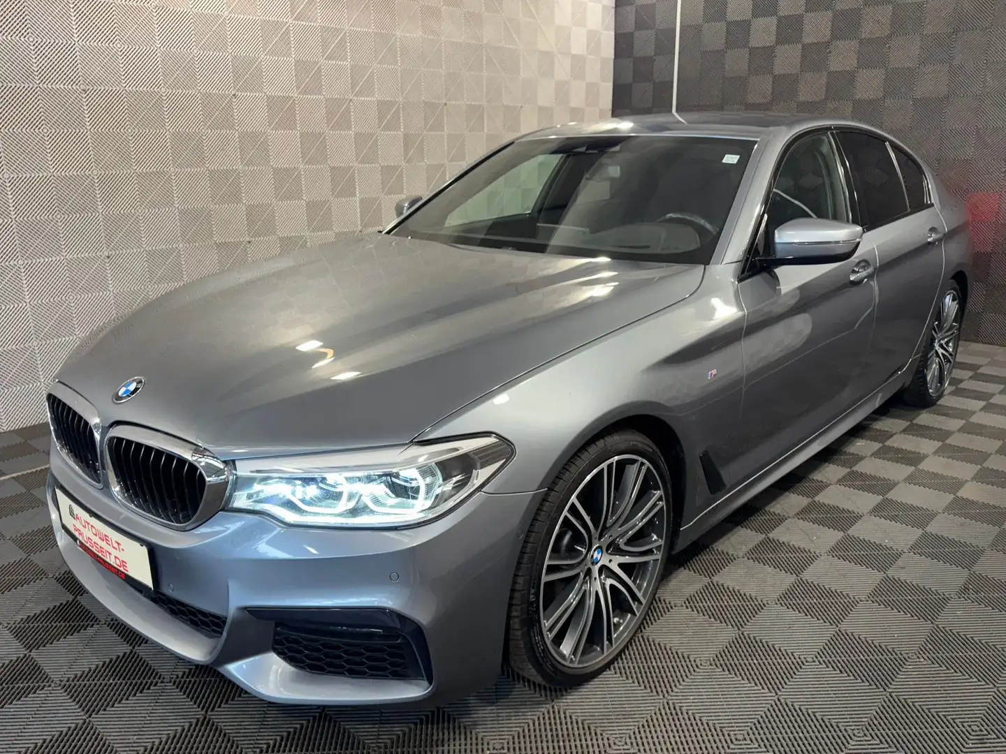 BMW 530 i Lim. xDr.*M SPORT*LED-ACC-H&K-HUD-R.KAM-AHK Blau - 2