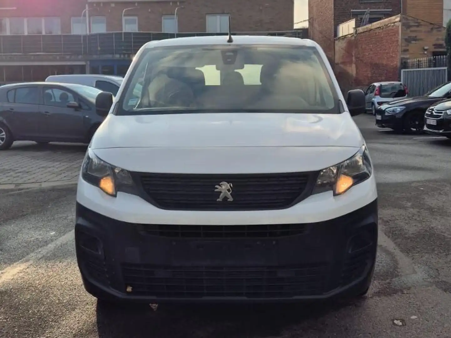 Peugeot Partner 1.5 hdi 130cv 5 places ✅✅✅ Weiß - 2
