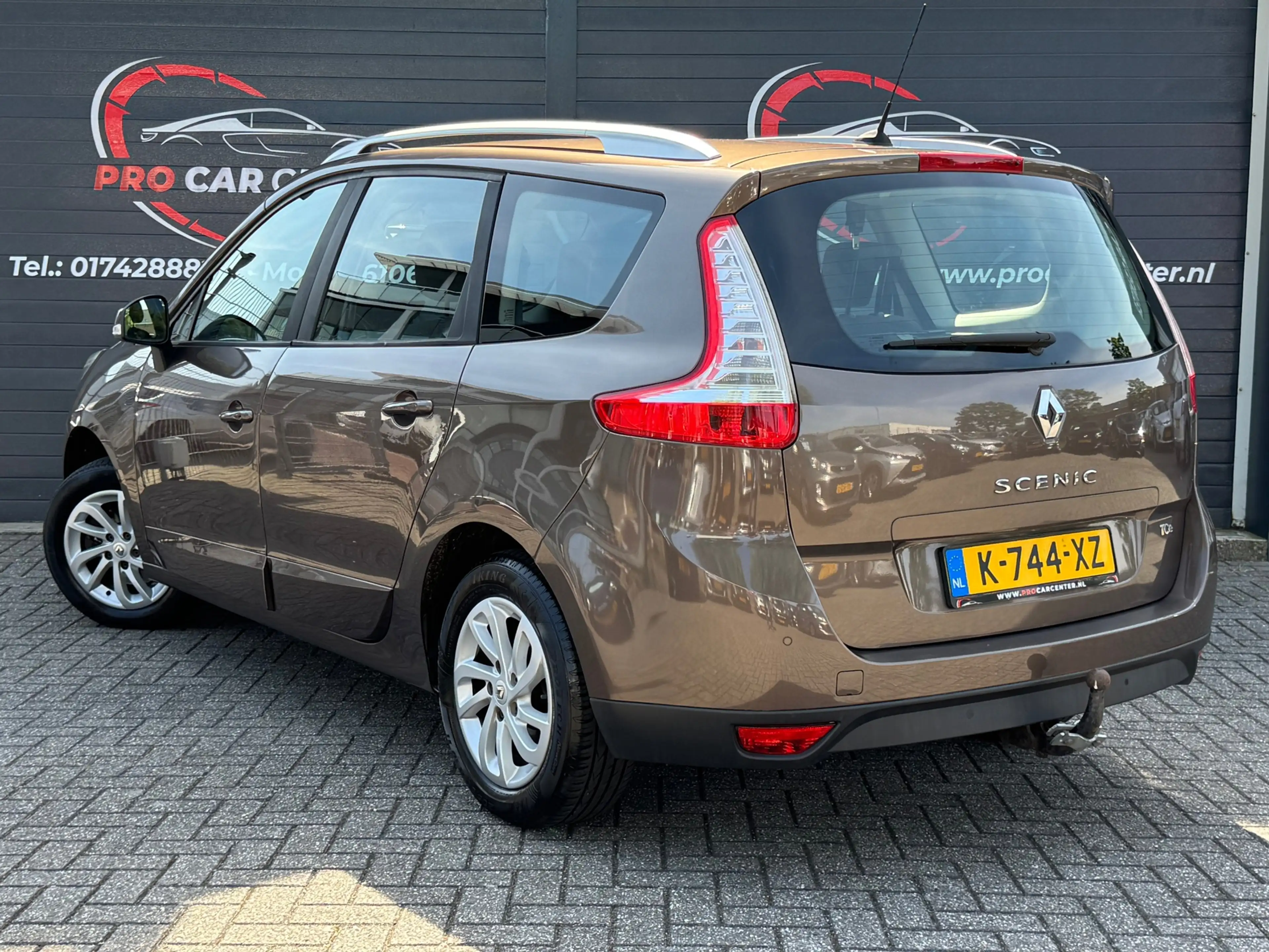 Renault Grand Scenic 1.2 TCe Bose CLIMATE | CRUISE | NAVI | PDC | KEYLE — photo 6