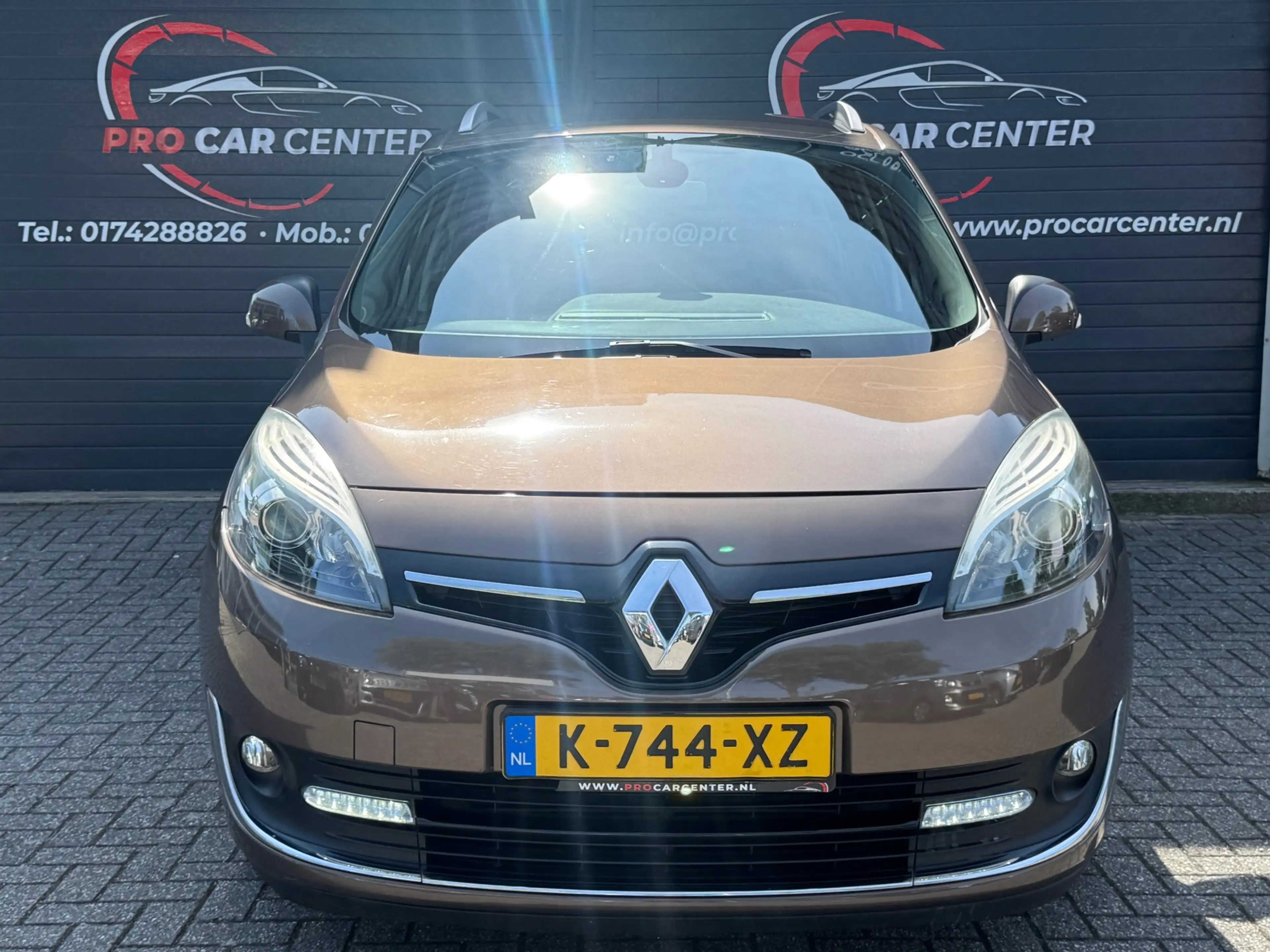Renault Grand Scenic 1.2 TCe Bose CLIMATE | CRUISE | NAVI | PDC | KEYLE — photo 7