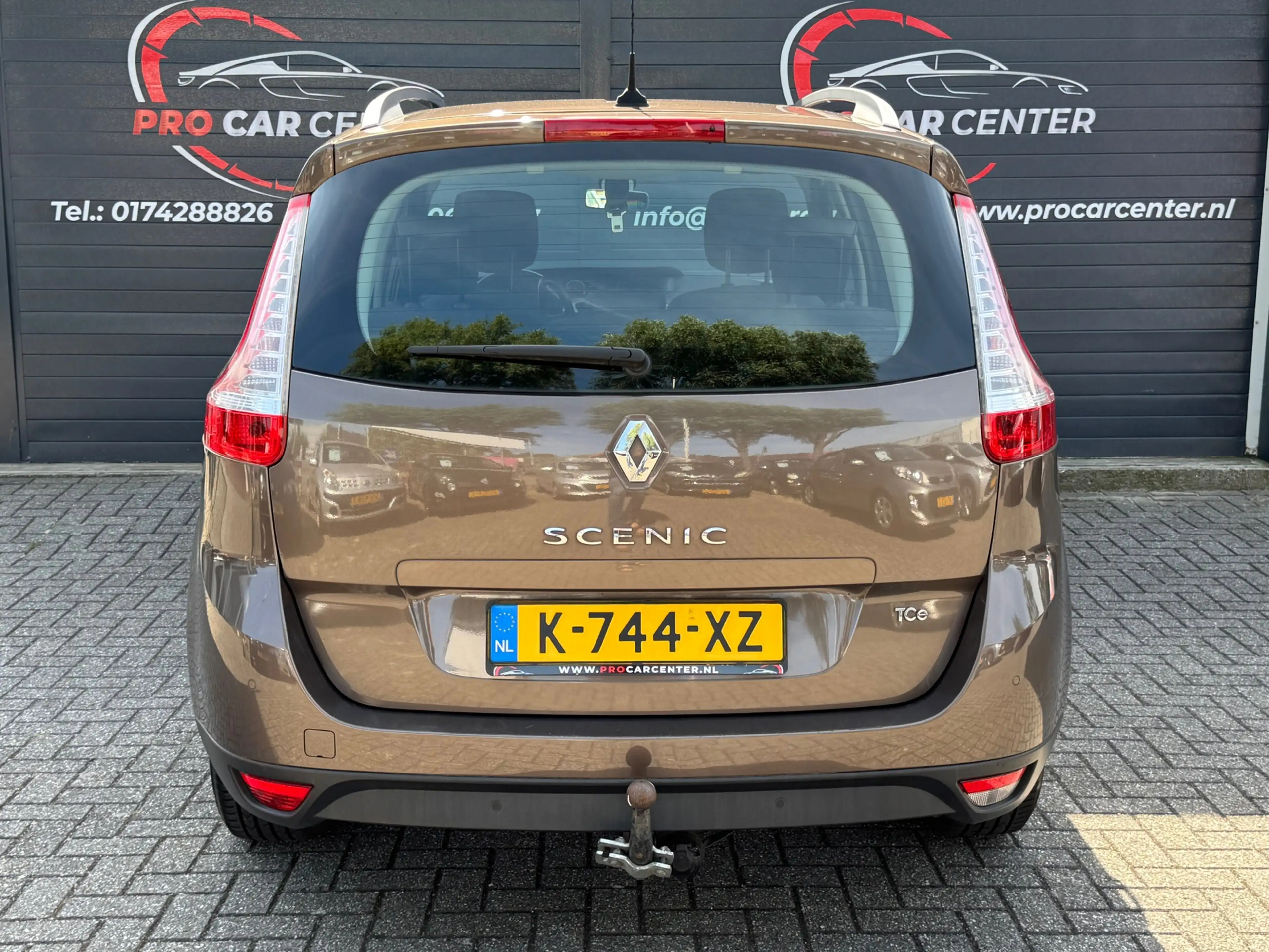 Renault Grand Scenic 1.2 TCe Bose CLIMATE | CRUISE | NAVI | PDC | KEYLE — photo 10